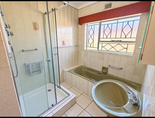 2 BEDROOM TOWNHOUSE FOR SALE IN STRUBENVALE